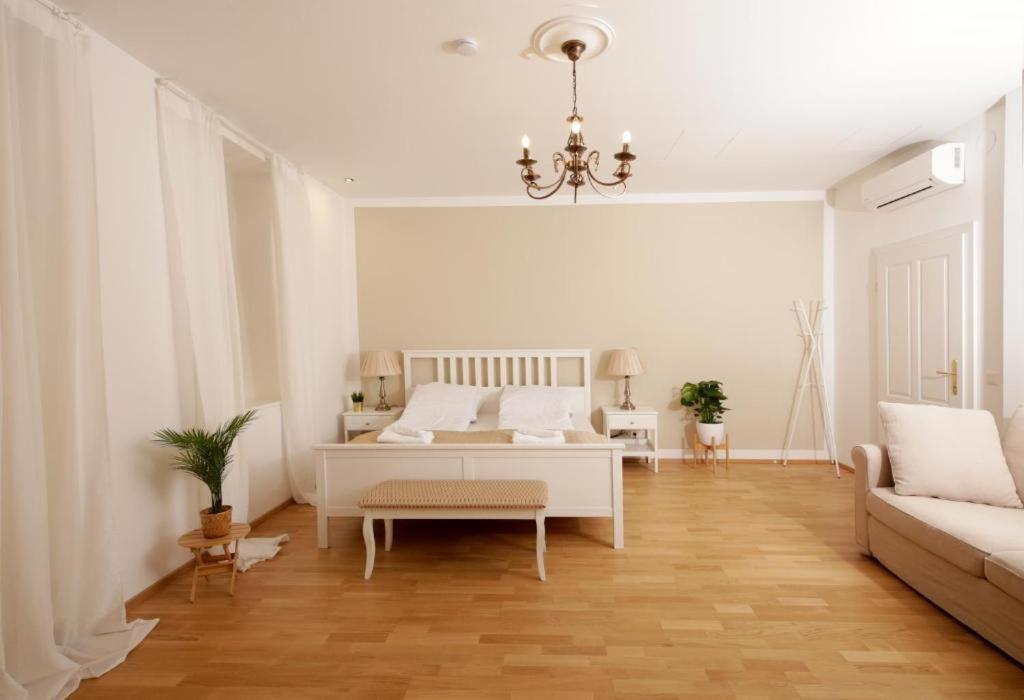 Augarten Apartments Wina Bagian luar foto