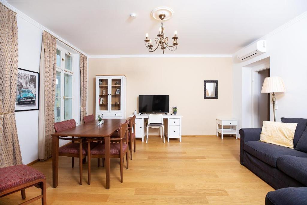 Augarten Apartments Wina Bagian luar foto
